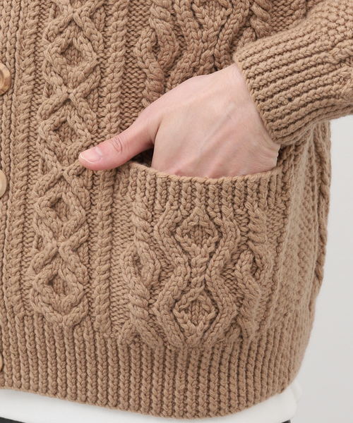 INVERALLAN（インバーアラン）の「INVERALLAN / インバーアラン CASHMERE HANDKNIT CARDIGAN（カーディガン/ボレロ・メンズ・ホワイト×ホワイト/モカ・44/42/40）」の12枚目の写真