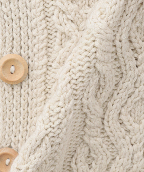 INVERALLAN（インバーアラン）の「INVERALLAN / インバーアラン CASHMERE HANDKNIT CARDIGAN（カーディガン/ボレロ・メンズ・ホワイト×ホワイト/モカ・44/42/40）」の16枚目の写真