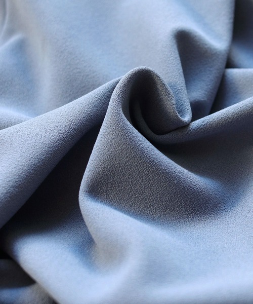 cheriella(シェリエラ)の「【cheriella】WEB限定カットジョーゼットウエストタックショートトップス(完売)(Tシャツ/カットソー・レディース・オフホワイト/ブラック/ライトグレー/ライトブルー・M)」の10枚目の写真