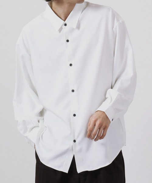 CIAO(チャオ)の「ciao とろみ ルーズシルエット 長袖 ボリュームスリーブ レギュラーカラーシャツ(シャツ/ブラウス・メンズ・グリーン/パープル/ブルー/ブラック/グレー/ホワイト/チャコール/マスタード/ベージュ・M/L)」の2枚目の写真