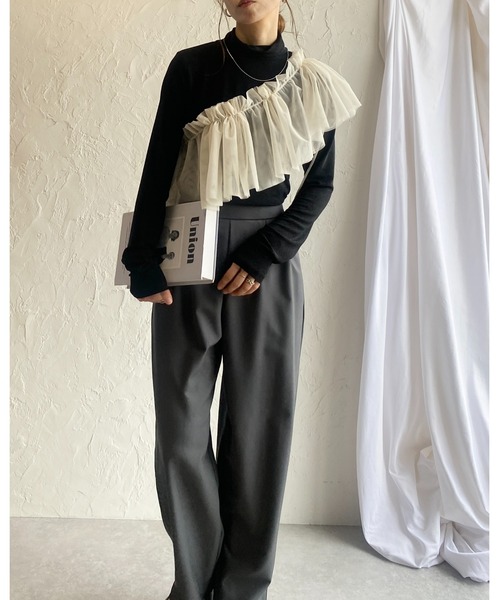 She's Closet（シーズクローゼット）の「ボリュームチュール付けフリル/つけ襟/ビスチェ【マルチウェイ】（付け襟・レディース・アイボリー/ブラック・FREE）」の4枚目の写真