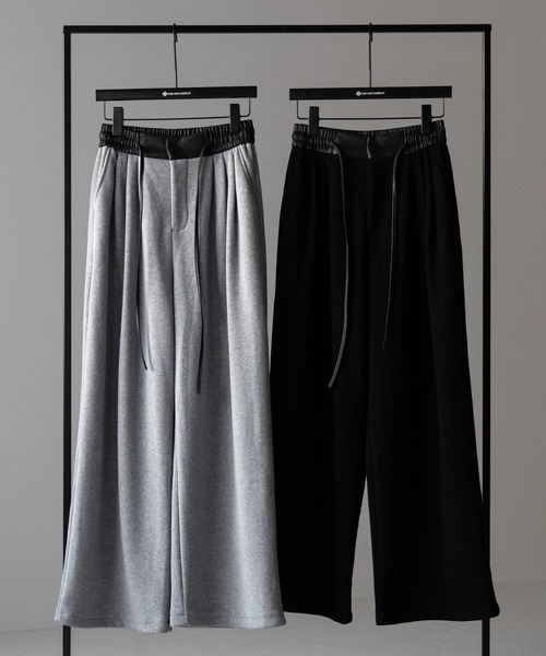 me+em select(ミームセレクト)の「※※【 裏起毛 】レザードッキングスリータックワイドスウェットパンツ / leather docking 3 tuck wide sweat pants(スウェットパンツ・レディース・グレー/ブラック・SMALL/MEDIUM/LARGE)」の16枚目の写真