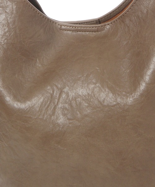 3.3 Field Trip （3.3フィールドトリップ）の「【UNISEX】3.3 Field Trip／BIG HOBO SHOULDE  2108818（トートバッグ・レディース・ブラック/ブラウン・FREE）」の15枚目の写真