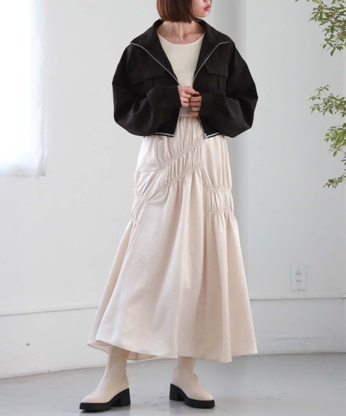 archives(アルシーヴ)の「シャーリングシャイニーフレアスカート(スカート・レディース・アイボリー/ブラック/ブルー・MEDIUM)」の18枚目の写真