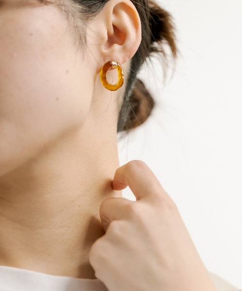 ear PAPILLONNER(イアパピヨネ)の「《チタンポスト》ジェリーリングピアス(ピアス(両耳用)・レディース・ブラウン/クリア/イエロー系その他・FREE)」の14枚目の写真