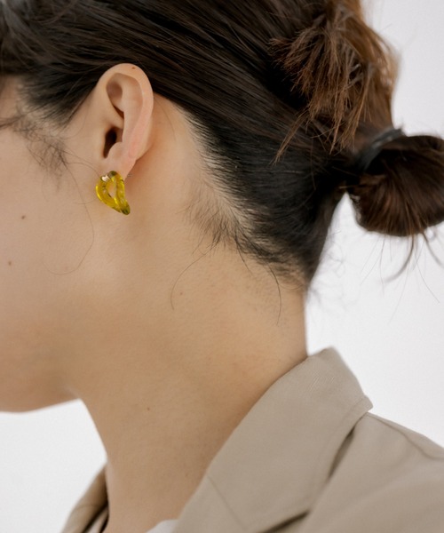 ear PAPILLONNER(イアパピヨネ)の「《チタンポスト》ジェリーリングピアス(ピアス(両耳用)・レディース・ブラウン/クリア/イエロー系その他・FREE)」の5枚目の写真
