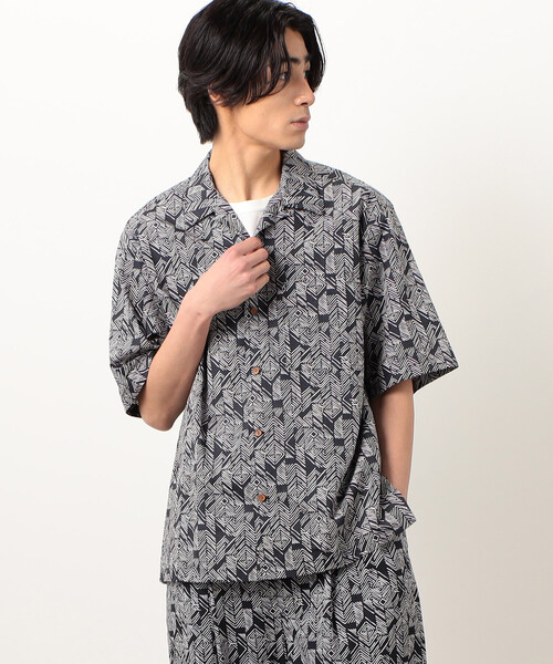 Purple&Yellow（パープルアンドイエロー）の「コットンアフリカン柄プリントシャツ（シャツ/ブラウス・メンズ・ブラック・MEDIUM/SMALL/LARGE）」の6枚目の写真