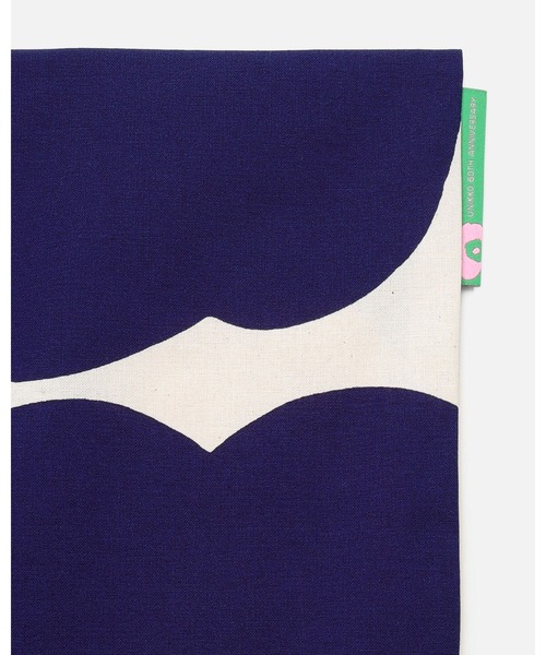 marimekko（マリメッコ）の「Unikko / 60th c.cover 50x50cm（クッション/クッションカバー・レディース・ネイビー・FREE）」の5枚目の写真