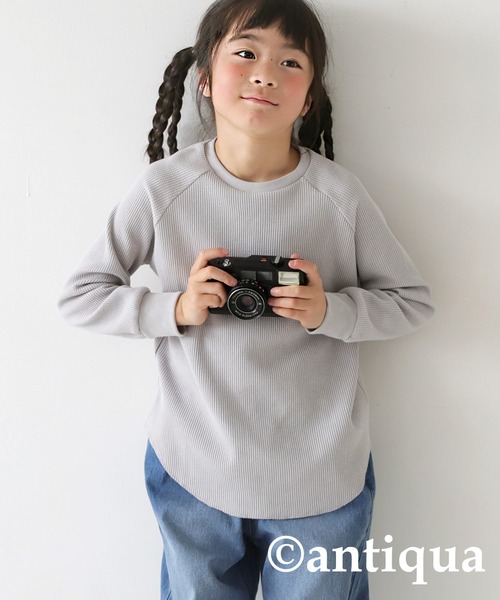 antiqua(アンティカ)の「サーマルトップス(Tシャツ/カットソー・キッズ・ブラック/オフホワイト/グレー/ネイビー/レッド・130/140/150/160)」の4枚目の写真