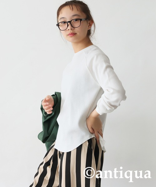 antiqua(アンティカ)の「サーマルトップス(Tシャツ/カットソー・キッズ・ブラック/オフホワイト/グレー/ネイビー/レッド・130/140/150/160)」の2枚目の写真