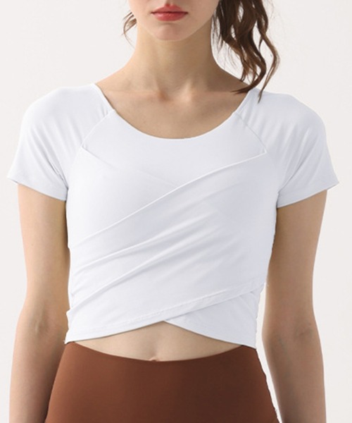 HYSSHOP（エイチワイエスショップ）の「【大きいサイズ有/カップ付き/吸汗速乾/伸縮性有/クロップド丈】半袖 くしゅっとクロス風フィットネス ブラトップス レディース[トレーニングウェア/ジムウェア/ピラティスウェア]（その他トップス・レディース・ブラウン/グリーン系その他/ブラック/ペールイエロー/スモークピンク/ホワイト/パープル系その他・S/M/L/XL）」の2枚目の写真