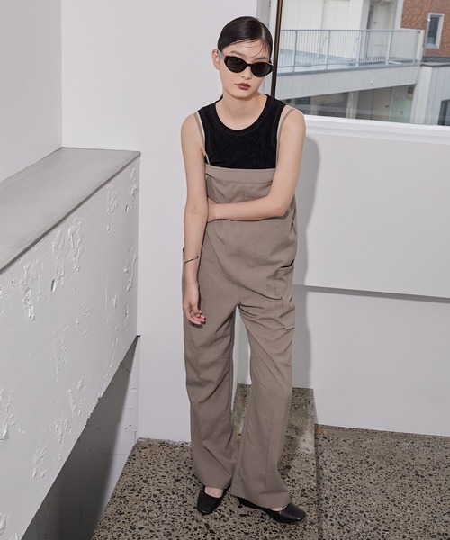 LE CIEL BLEU(ルシェルブルー)の「ベルテッドサファリジャンプスーツ / Belted Safari Jumpsuit(サロペット/オーバーオール・レディース・ベージュ/ブラック・36/38)」の2枚目の写真
