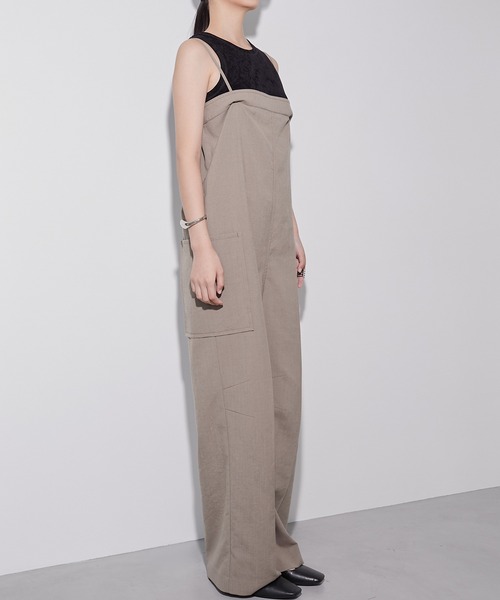 LE CIEL BLEU(ルシェルブルー)の「ベルテッドサファリジャンプスーツ / Belted Safari Jumpsuit(サロペット/オーバーオール・レディース・ベージュ/ブラック・36/38)」の16枚目の写真