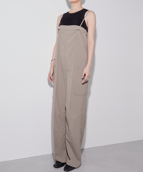 LE CIEL BLEU(ルシェルブルー)の「ベルテッドサファリジャンプスーツ / Belted Safari Jumpsuit(サロペット/オーバーオール・レディース・ベージュ/ブラック・36/38)」の15枚目の写真