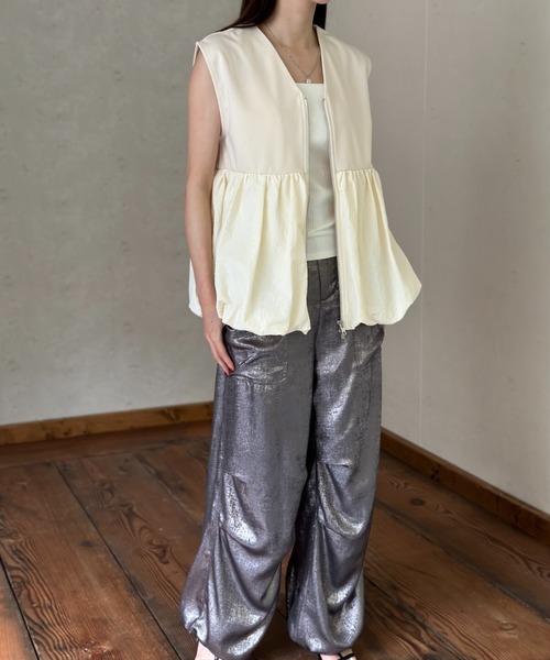 Per sist ence(パーシエンス)の「メタリックシャイニータックジョガーパンツ(その他パンツ・レディース・ブラック/チャコールグレー/グレー/オフホワイト・FREE)」の19枚目の写真