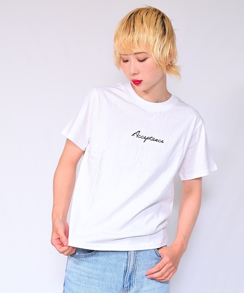 Alite cloth(アリーテクロス)の「ロゴTシャツ Acceptance(Tシャツ/カットソー・レディース・ブラック/ホワイト/ベージュ/グレー/オレンジ/ピンク/ブルー/グリーン・FREE)」の2枚目の写真