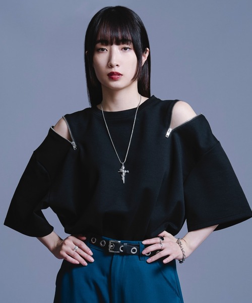 Ellno Loset(エルノロゼット)の「ショルダージップTシャツ(Tシャツ/カットソー・メンズ・オフホワイト/ブラック/ブルー系その他・SMALL/MEDIUM/LARGE)」の1枚目の写真