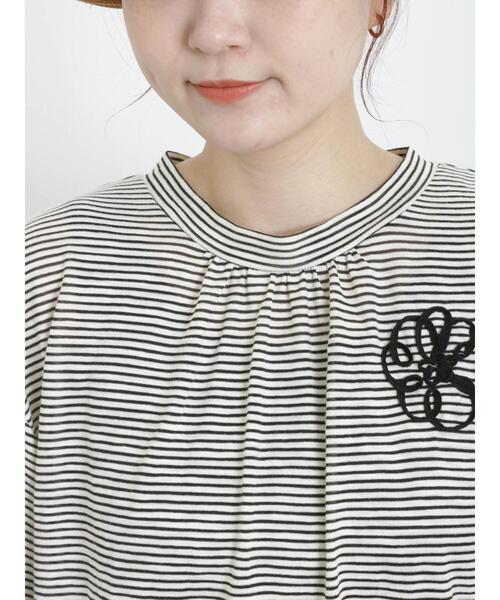 Samansa Mos2（サマンサ モスモス）の「胸元花柄テープ刺繍カットソー（Tシャツ/カットソー・レディース・ブラック/チャコールグレー/オフホワイト・F）」の15枚目の写真