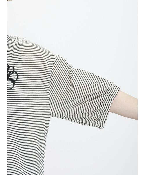 Samansa Mos2（サマンサ モスモス）の「胸元花柄テープ刺繍カットソー（Tシャツ/カットソー・レディース・ブラック/チャコールグレー/オフホワイト・F）」の12枚目の写真