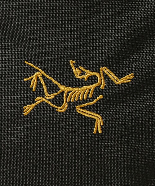 BEAMS(ビームス)の「ARC’TERYX / Mantis 2 Waist Pack(ボディバッグ/ウエストポーチ・メンズ・ブラック・ONE SIZE)」の9枚目の写真