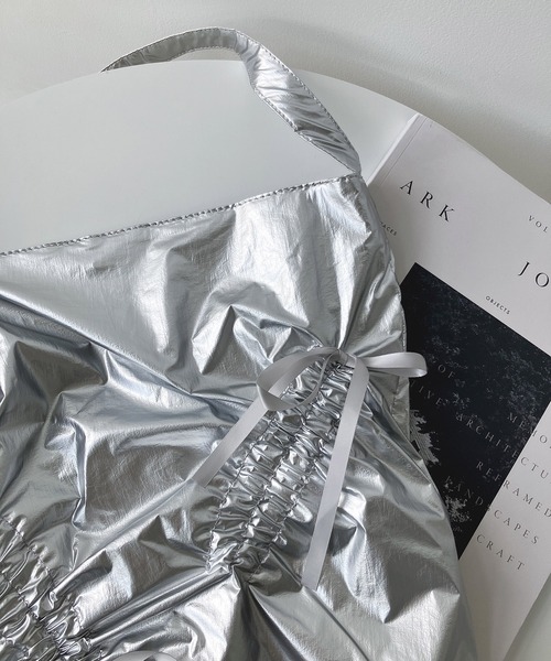 AS KNOW AS plus（アズノゥアズプラス）の「ドロストリボンショルダーバッグ 【ZOZOTOWN限定アイテム】（ショルダーバッグ・レディース・ブラック系/ブラック/ベビーピンク/ブルー/シルバー・FREE）」の14枚目の写真