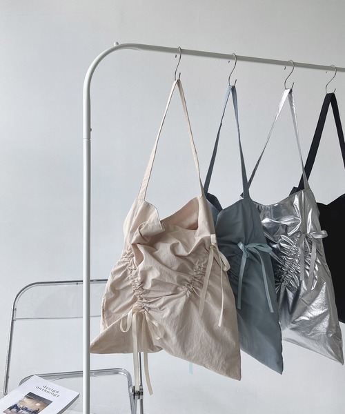 AS KNOW AS plus（アズノゥアズプラス）の「ドロストリボンショルダーバッグ 【ZOZOTOWN限定アイテム】（ショルダーバッグ・レディース・ブラック系/ブラック/ベビーピンク/ブルー/シルバー・FREE）」の19枚目の写真