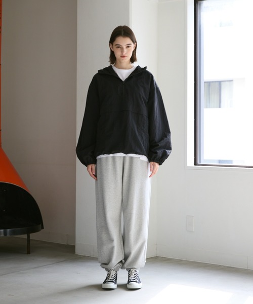 flaner（フラネ）の「Loose nylon anorak hoodie / ルーズ