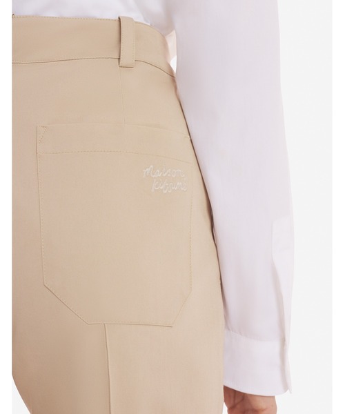 Maison Kitsune(メゾンキツネ)の「CHINO PANTS(チノパンツ・レディース・ライトベージュ・34/36/38)」の2枚目の写真