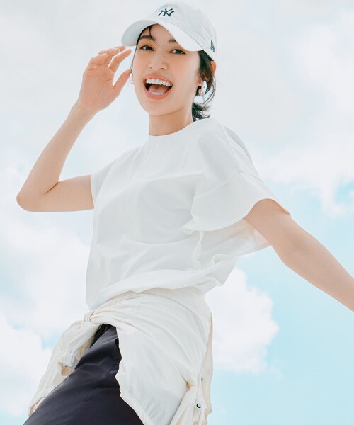 UNFILO（アンフィーロ）の「フレアスリーブ Tシャツ（Tシャツ/カットソー・レディース・ブラック系/ホワイト系/カーキ系/ベージュ系/オレンジ系・MEDIUM/LARGE/SMALL）」の10枚目の写真