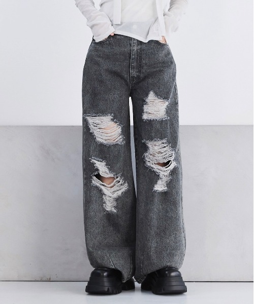 17HR（セブンティーンアワーズ）の「ルーズダメージデニム（デニムパンツ・レディース・ブラック/ブルー・MEDIUM/SMALL）」の7枚目の写真