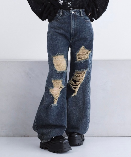 17HR（セブンティーンアワーズ）の「ルーズダメージデニム（デニムパンツ・レディース・ブラック/ブルー・MEDIUM/SMALL）」の5枚目の写真