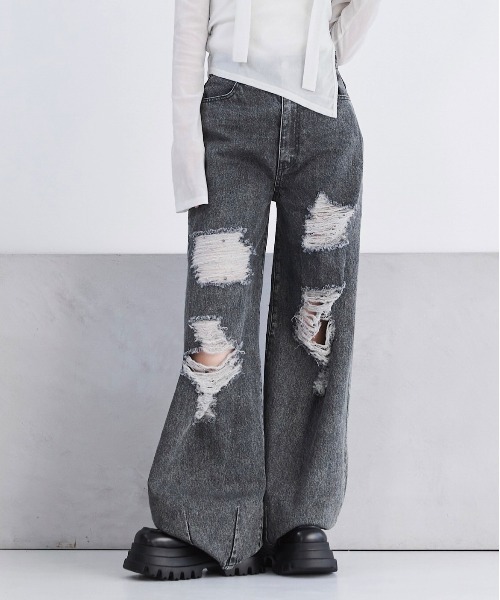 17HR（セブンティーンアワーズ）の「ルーズダメージデニム