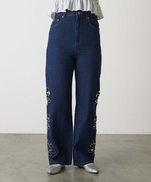 HELLO.SANFRANCISCO（ハローサンフランシスコ）の「【HELLO.SANFRANCISCO】フラワーカットアウトデニムパンツ（デニムパンツ・レディース・サックスブルー/ブルー・SMALL/X-SMALL/MEDIUM）」の4枚目の写真