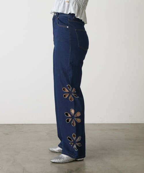 HELLO.SANFRANCISCO（ハローサンフランシスコ）の「【HELLO.SANFRANCISCO】フラワーカットアウトデニムパンツ（デニムパンツ・レディース・サックスブルー/ブルー・SMALL/X-SMALL/MEDIUM）」の5枚目の写真