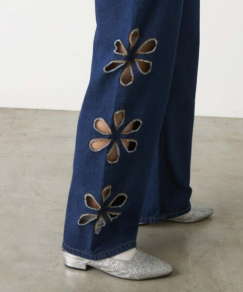 HELLO.SANFRANCISCO（ハローサンフランシスコ）の「【HELLO.SANFRANCISCO】フラワーカットアウトデニムパンツ（デニムパンツ・レディース・サックスブルー/ブルー・SMALL/X-SMALL/MEDIUM）」の14枚目の写真