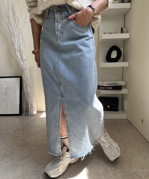 ULEULA(ウルア)の「フロントスリットタイトデニムスカート(スカート・レディース・ブルー・MEDIUM/LARGE)」の11枚目の写真