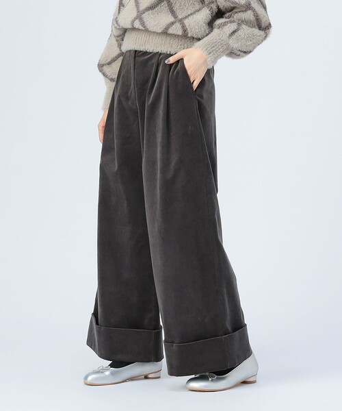 BEAMS HEART（ビームスハート）の「【4色展開】細コール タック ワイドパンツ（S～M）（その他パンツ・レディース・ホワイト系その他5/ブルー/チャコールグレー/ブラウン系その他3・MEDIUM/SMALL）」の2枚目の写真