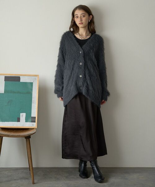 YECCA VECCA（イェッカヴェッカ）の「サテンロングスカート（スカート・レディース・グレイッシュベージュ/ブラック・FREE）」の19枚目の写真