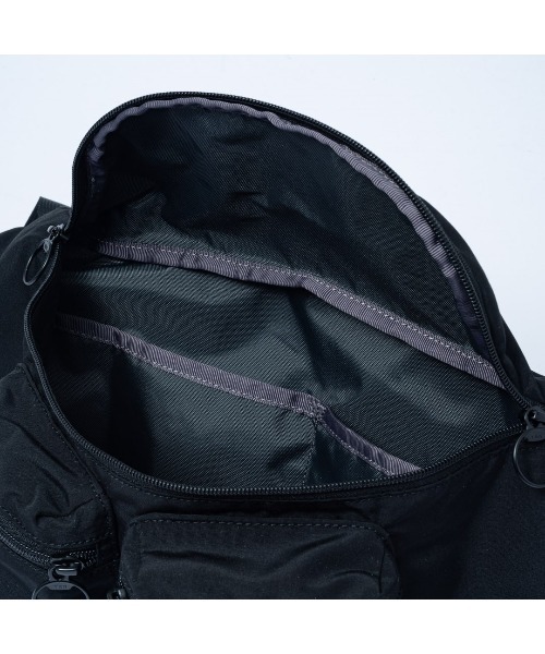 BEAMS DESIGN(ビームス デザイン)の「BEAMSDESIGN(ビームスデザイン)Always ボディバッグ(ボディバッグ/ウエストポーチ・メンズ・ブルー/チャコールグレー/ブラック/カーキ・FREE)」の5枚目の写真