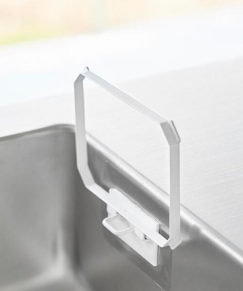 one'sterrace（ワンズテラス）の「tower タワー フィルムフック折りたためる水切りネットホルダー（掃除グッズ・レディース・ホワイト系9・01）」の11枚目の写真