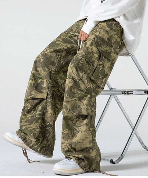 NOWLE（ノウル）の「【NOWLE】ルーズシルエット カモフラージュ イージー  カーゴパンツ（カーゴパンツ・メンズ・ベージュ/カーキ・X-LARGE/LARGE/MEDIUM）」の4枚目の写真