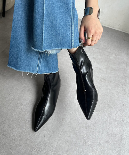 DouDou（ドゥドゥ）の「【WEB限定】ステッチポインテッドショートブーツ（ブーツ・レディース・ブラック・LL/SMALL/MEDIUM/LARGE）」の2枚目の写真
