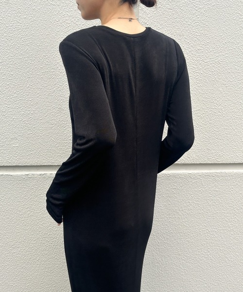 select MOCA(セレクトモカ)の「シャイニーナローワンピース(ワンピース・レディース・グレイッシュベージュ/ブラック・MEDIUM/LARGE)」の6枚目の写真