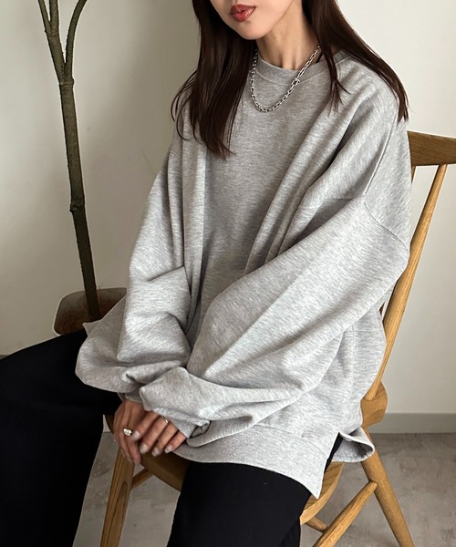 apres jour mignon(アプレジュールミニョン)の「スーパー袖ボリューム裏起毛スウェット【ZOZOTOWN限定アイテム】(スウェット・レディース・ブラック/グレー/ボルドー/ライトベージュ・X-LARGE/フリー)」の1枚目の写真