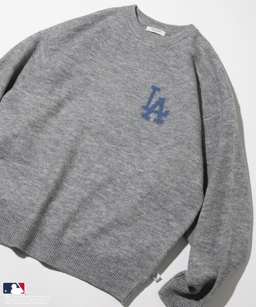 MLB（メジャーリーグベースボール）の「MLB/メジャーリーグベースボール ジャカードロゴ クルーネックニット（ニット/セーター・メンズ・グレー/オフホワイト/ネイビー・LARGE/MEDIUM）」の2枚目の写真