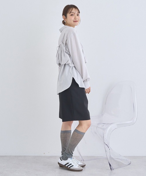 earth music&ecology(アースミュージックアンドエコロジー)の「SET2点起毛ストライプシャツ+バルーンビスチェ(シャツ/ブラウス・レディース・ピンク/ライトグレー/ブルー/オフホワイト・FREE)」の9枚目の写真