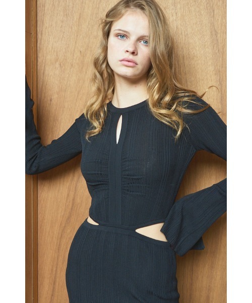 Estella.K(エステラケー)の「Alessia Knit Dress カットアウトランダムリブニットドレス(ワンピース・レディース・ライトグレー/ブラック/ブラウン系/モーブ系・FREE)」の6枚目の写真
