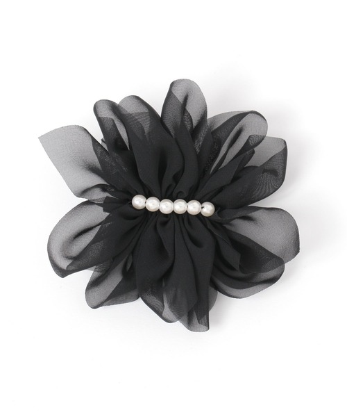 studio CLIP(スタディオクリップ)の「シアーパールブローチ(ブローチ/コサージュ・レディース・ブラック/オフホワイト/グレー・FREE)」の1枚目の写真