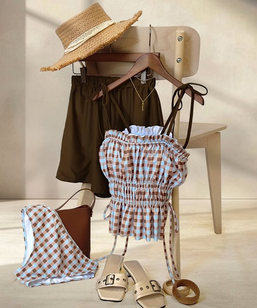 OSYAREVO（オシャレボ）の「水着 レディース 体型カバー シャーリング フリル キャミソール セットアップ 3点セット セパレート（水着・レディース・スカイブルー/ブラック/グレー系その他/ネイビー/チェック/ストライプ/オフホワイト/インディゴブルー/ブラック系その他/ネイビー系/モスグリーン/ブラウン系/ブラウン系その他/ブラック系その他2/ブラウン系その他2/ベージュ系その他/ブラウン系2・MEDIUM/LARGE/X-LARGE）」の9枚目の写真