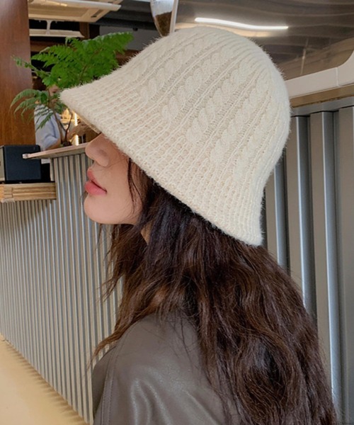 TONE SELECT GOODS(トーンセレクトグッズ)の「pur chouchou/ニット バケットハット P4436(ハット・レディース・ブラック/アイボリー・FREE)」の1枚目の写真
